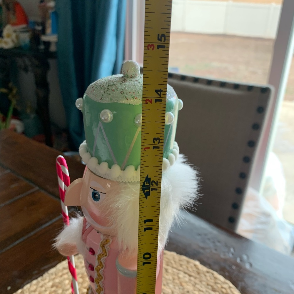 Toy Soldier Nutcracker - Picture 4 of 4